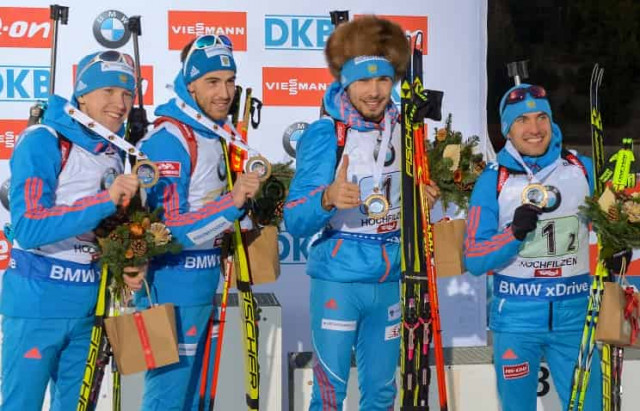 Российские биатлонисты завоевали золото в эстафете на этапе Кубка мира в Австрии