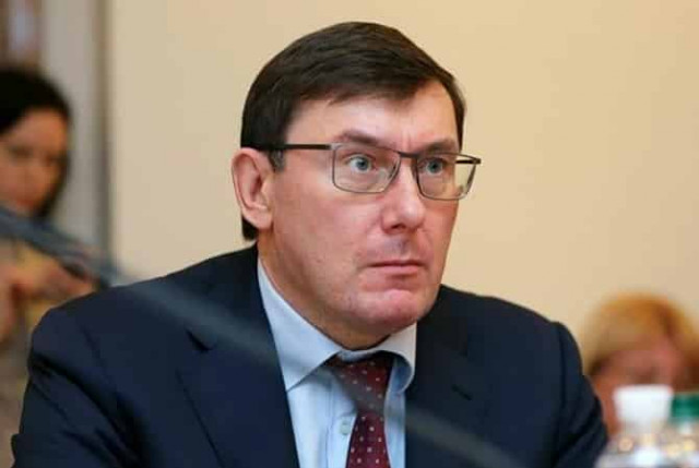 Луценко пришел на допрос в НАБУ