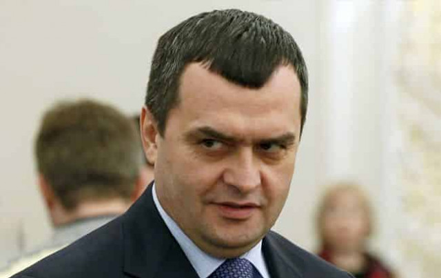Суд заочно заарештував екс-главу МВС Захарченко