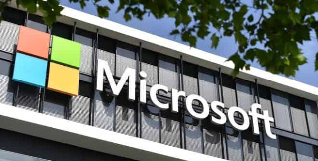 В Нью-Йорке полиция задержала более 70 протестующих возле магазина Microsoft