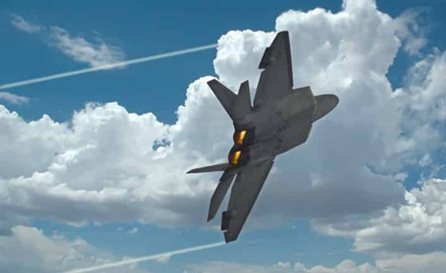 Американские F-22 перехватили российские СУ-25 в небе над Сирией