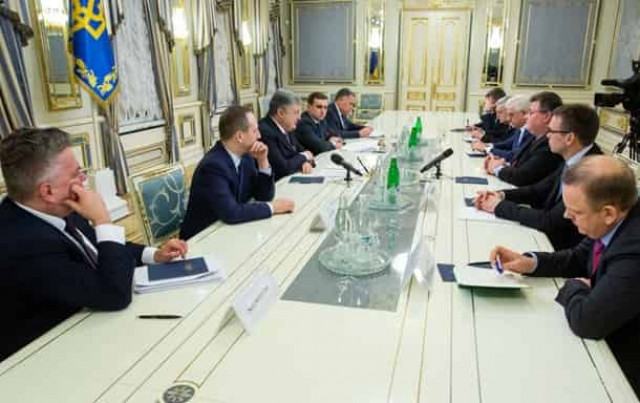 Порошенко встретился с европейскими дипломатами