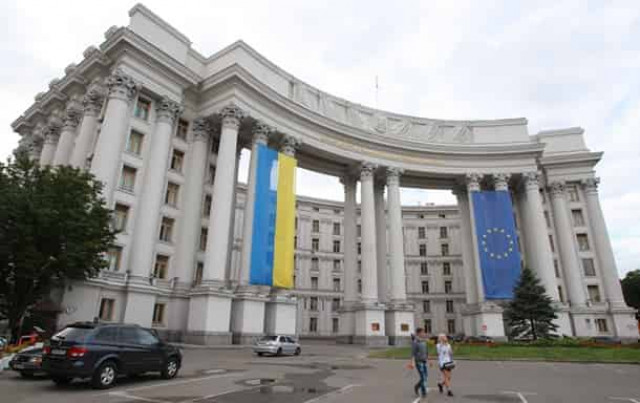 Число украинцев, инфицированных коронавирусом за границей, выросло