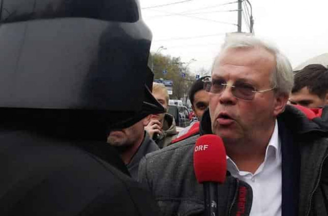 Скандальному австрийскому журналисту открыли въезд  в Украину