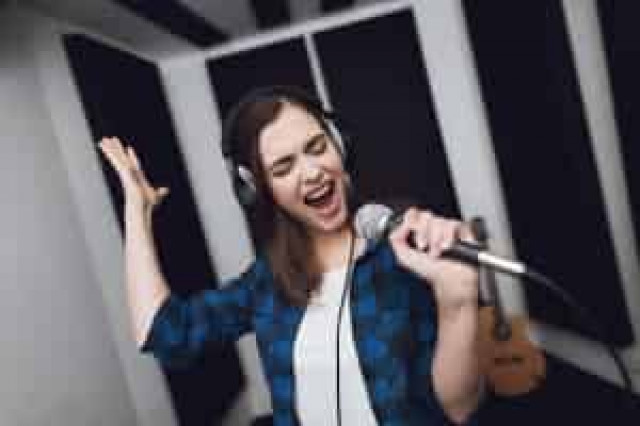 16 апреля: Всемирный день голоса