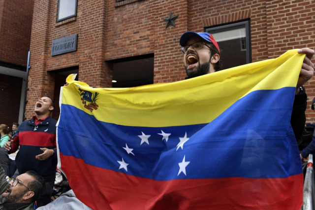 Venezuelan government, opposition to talk in Norway