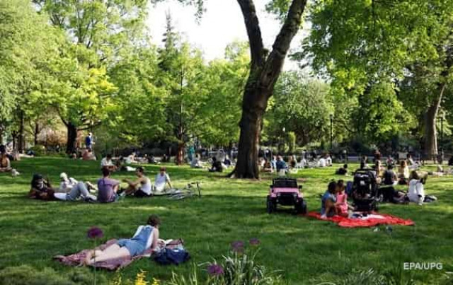 В мире сто тысяч случаев коронавируса за сутки