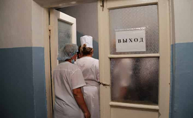 Нет велосипеда, аптеки, про интернет молчу. Как в селах лечат украинцев