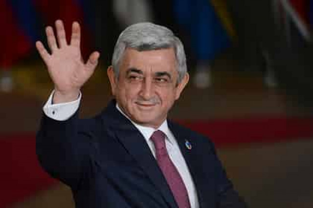 Саргсяна избрали премьер-министром Армении на фоне протестов оппозиции
