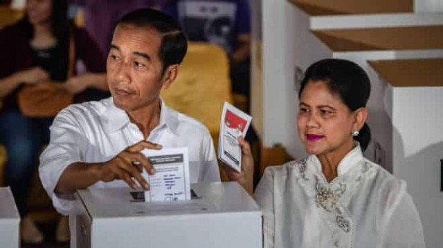 Indonesia election: Widodo leads presidential race, polls suggest