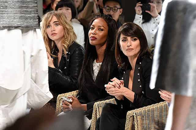 Показ Burberry в Лондоне собрал мировых звезд (фото)