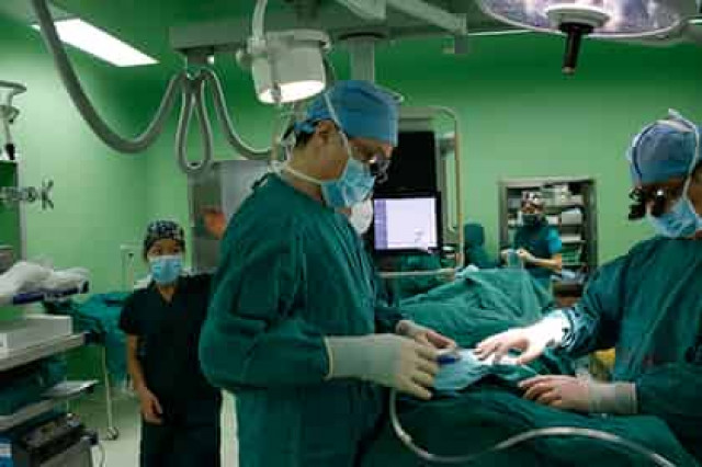 Проведена первая в мире пересадка головы человека