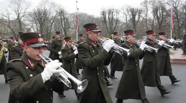 Латвия готовится к большому военному параду в Риге