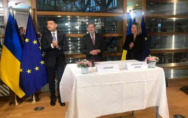 Гройсман переговорил с Могерини о  ситуации на Азове