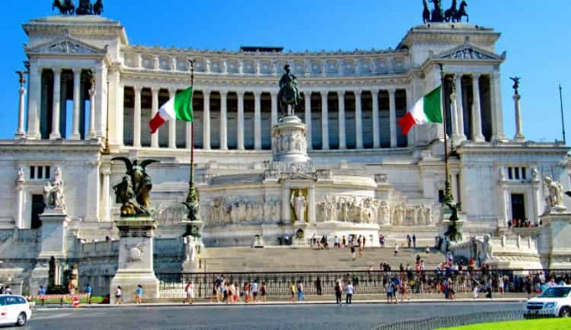 Правительство Италии готово представить Еврокомиссии предложения по бюджету, чтобы избежать санкций