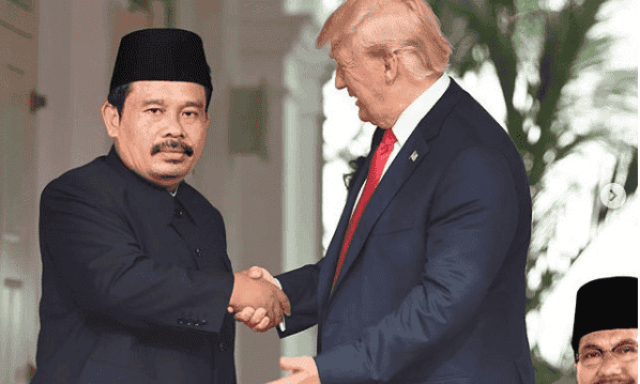 Vote 'Dildo for Indonesia': rivals for president find young voters hard to please