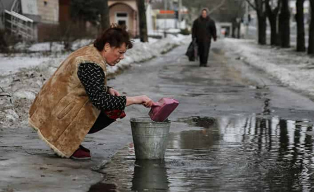 Сегодня вечером они будут бомбить жилые районы запрещенным оружием. Путешествие по обеим сторонам фронта на Донбассе
