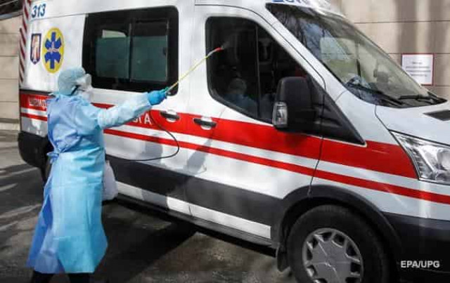 Во Львове шесть человек госпитализировали с подозрением на COVID-19