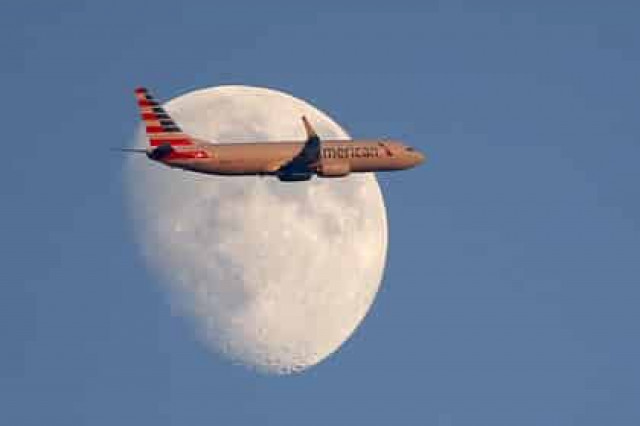 Американским авиакомпаниям продлили разрешение на полеты над Россией
