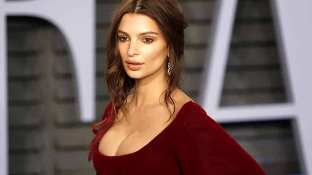 Эмили Ратаковски рассказала, как выглядеть идеально на откровенных фото