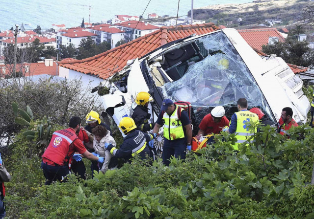 Bus carrying Germans crashes, kills 29 on Portugal’s Madeira