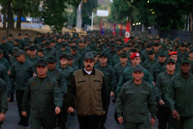 Армия Венесуэлы ждет американцев «с оружием в руках»