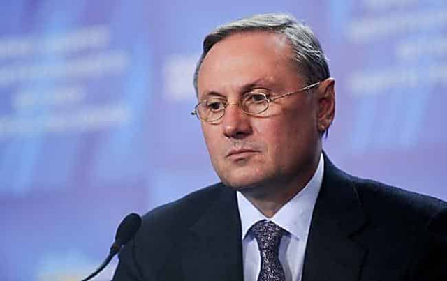 Суд отменил домашний арест Ефремова