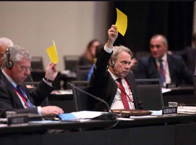 НАТО осудило строительство Керченского моста и действия России в Азовском море