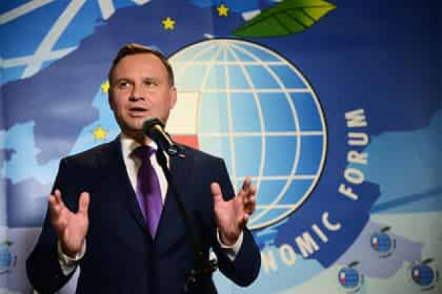 Польша присоединилась к бойкоту чемпионата мира в России
