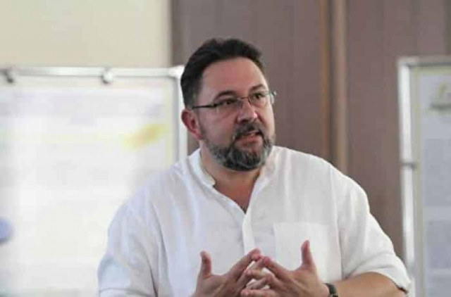 Тотальная мобилизация и наступление: советник рассказал о планах Зеленского по Донбассу