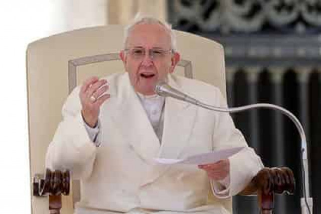 Папа Римский наказал украинских монахов за экзорцизм
