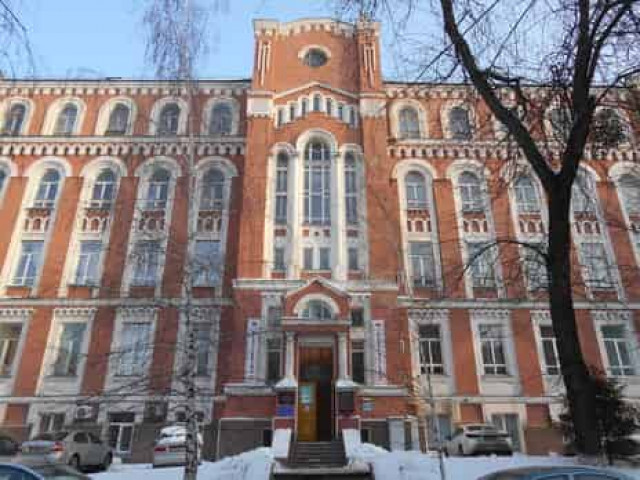 Рада передала для нужд киевских медиков четыре авто из своего автопарка
