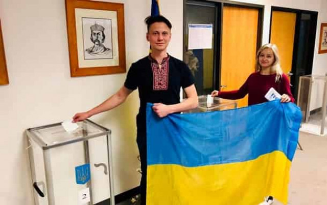 В Сан-Франциско открылся участок для голосования 
