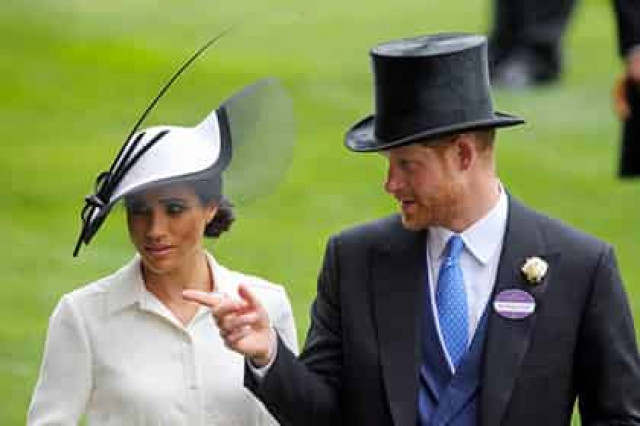 Меган Маркл пренебрегла традициями ради платья
