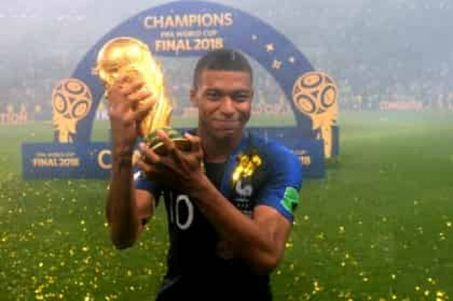 Лучший молодой футболист выиграл чемпионат мира с травмой спины
