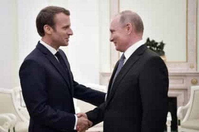 Путин и Макрон поговорили по телефону