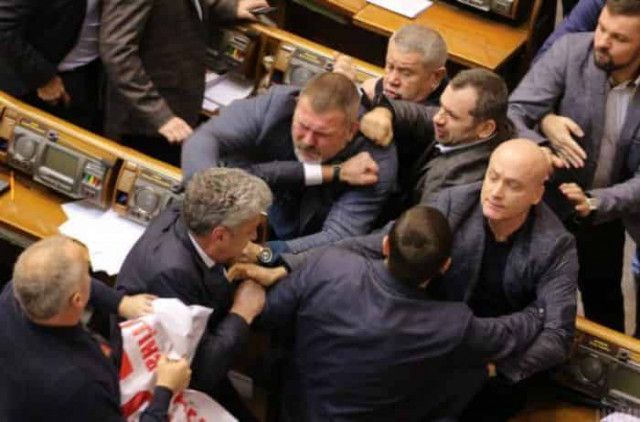 Драка в Верховной Раде Украины