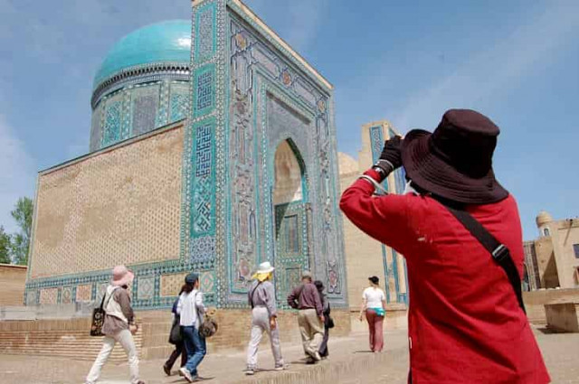 Uzbekistan, Kazakhstan To Launch 'Silk Visa' Program In February