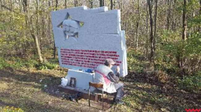 В Польше снесли обелиск советским разведчикам
