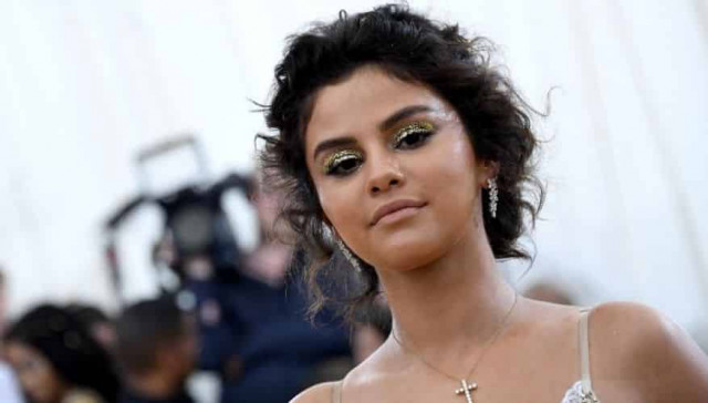 Селена Гомес на пасхальной службе в Лос-Анджелесе