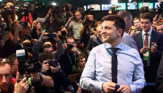 Zelensky gets 73% of vote, Poroshenko 25.5% in presidential run-off – National Exit Poll