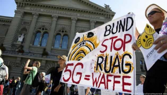 Швейцарцы протестовали против связи 5G