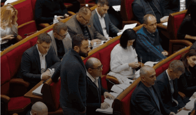 У Зеленского собираются проверить скандальных депутатов на детекторе лжи: кого могут схватить за хвост