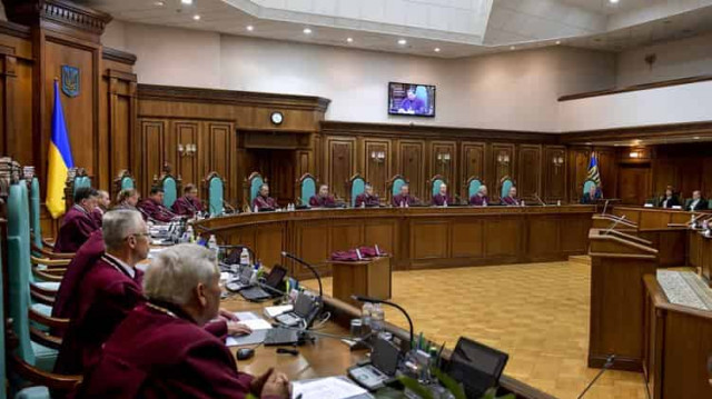 Судовий відсіч: чому судді пішли проти Зеленського