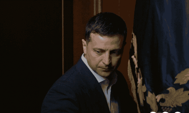 Конституционный суд Украины заблокировал закон Зеленского