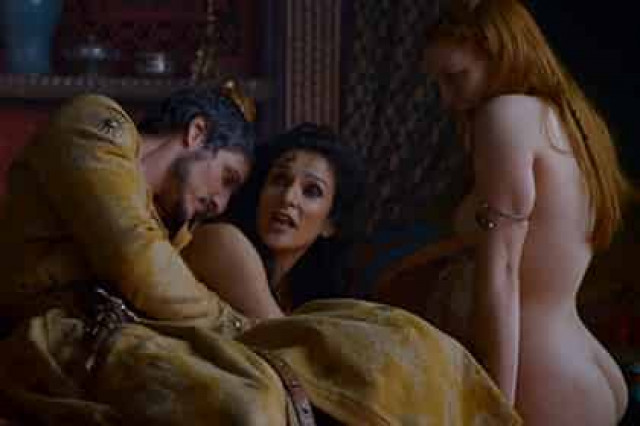 Создатели «Игры престолов» смягчат сцены сексуального насилия (ABC)
