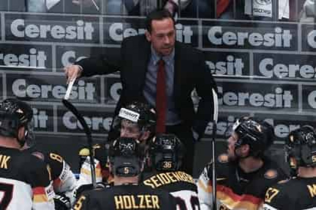 Тренер немецких хоккеистов отказался думать о встрече с Россией в финале Игр
