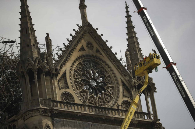 Protective tarps set to be installed over Notre Dame