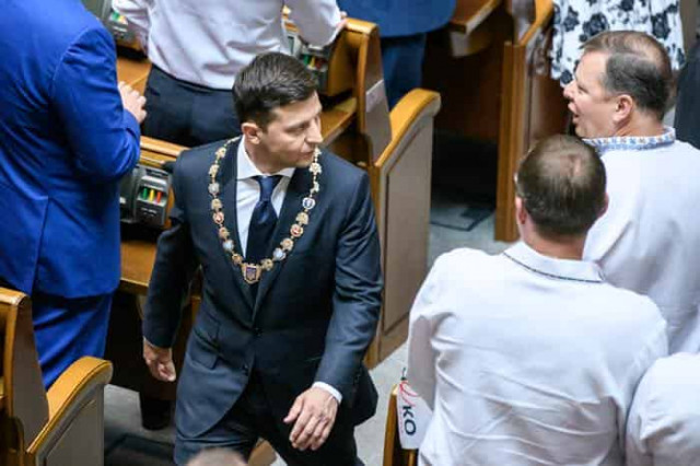 Зеленский отказался от сотрудничества с депутатами Рады