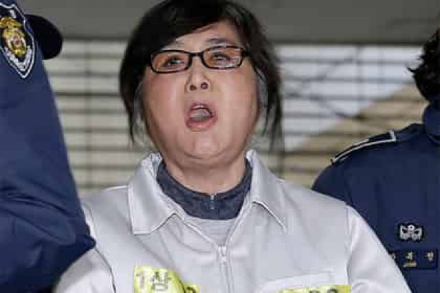 Подругу-гадалку бывшего южнокорейского президента отправили за решетку